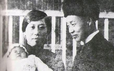 1927年,与陶行知,张宗麟一起创立中国最