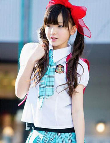 日本小学生身材逆天 穿比基尼被骂