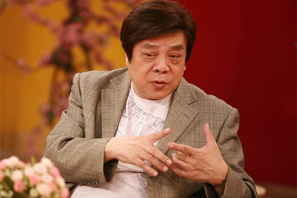 赵忠祥卸任会长 陷丑闻毁形象的主持人