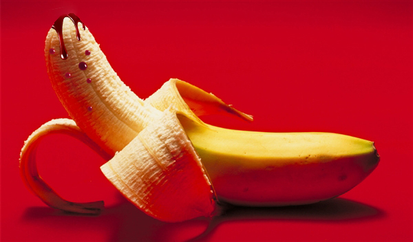 包皮垢会长期蓄积在包皮内,容易滋生细菌,引起包皮龟头炎,出现瘙痒不