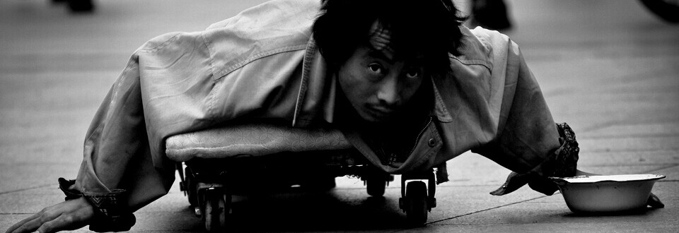 揭秘职业乞丐的6大乞讨模式