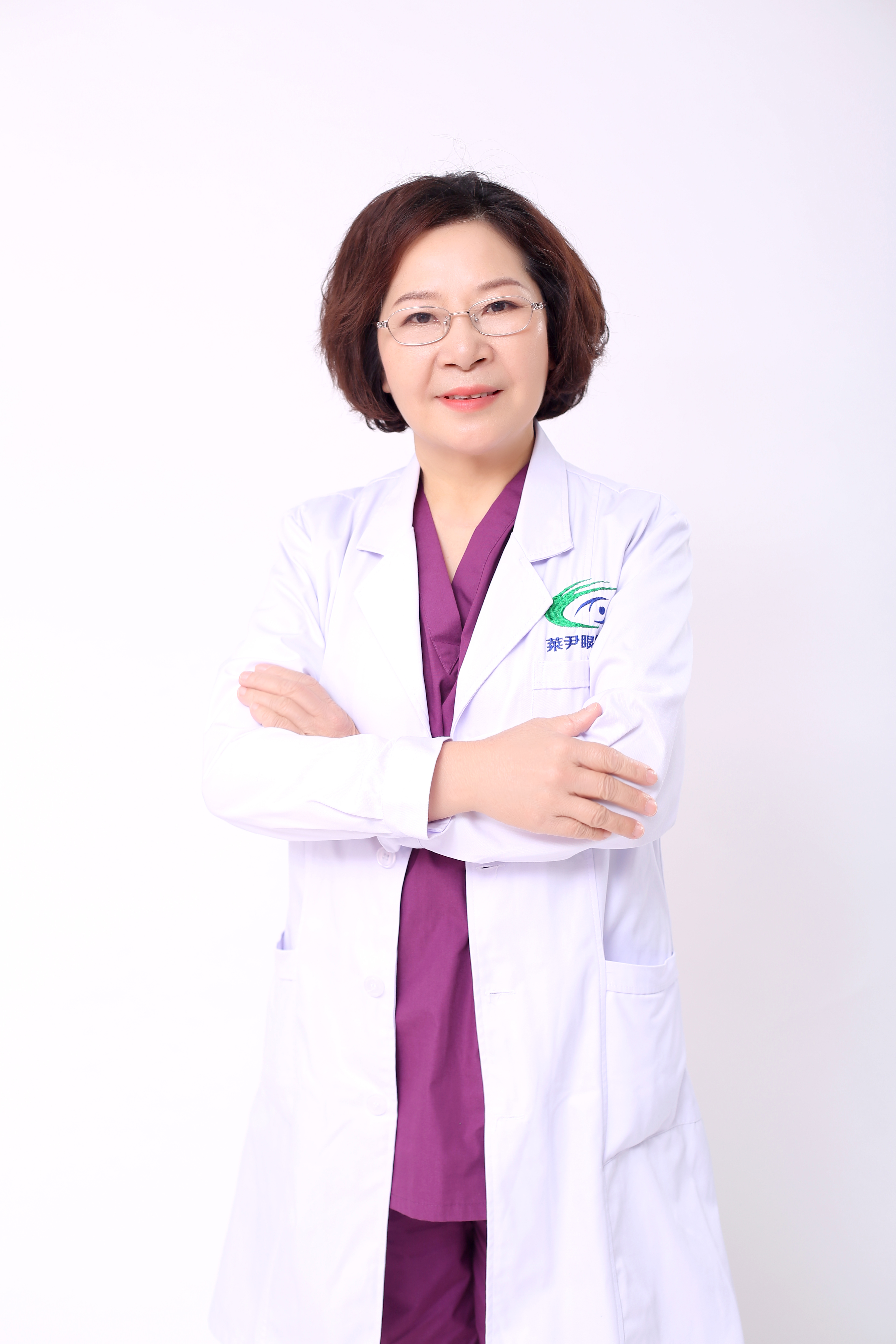 医生照片:参考价格:24000-28000面诊方案:双眼皮修复服务时长:2小时