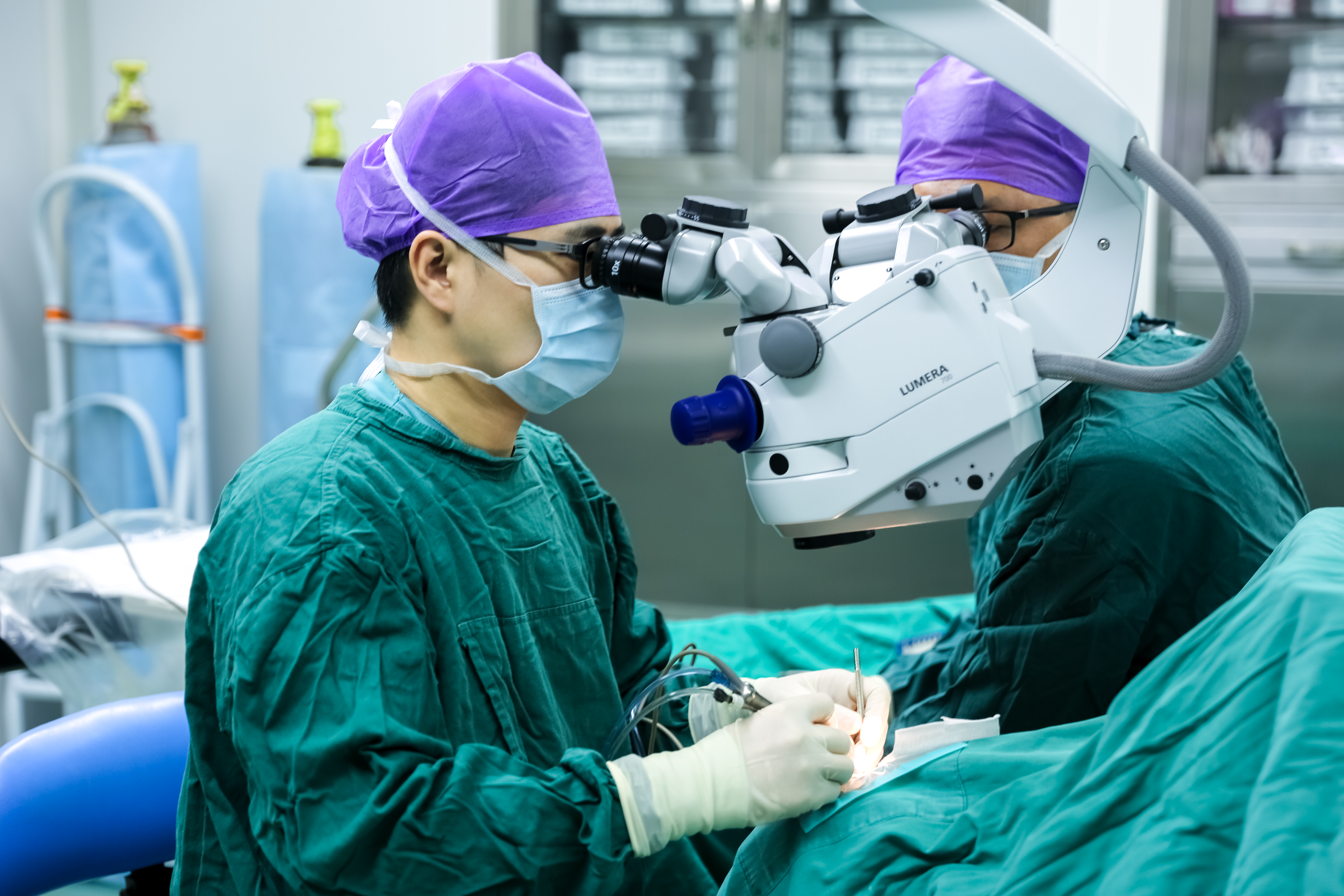 太学眼科首例爱尔康三焦晶体植入,引领精准老花,白内障矫治时代