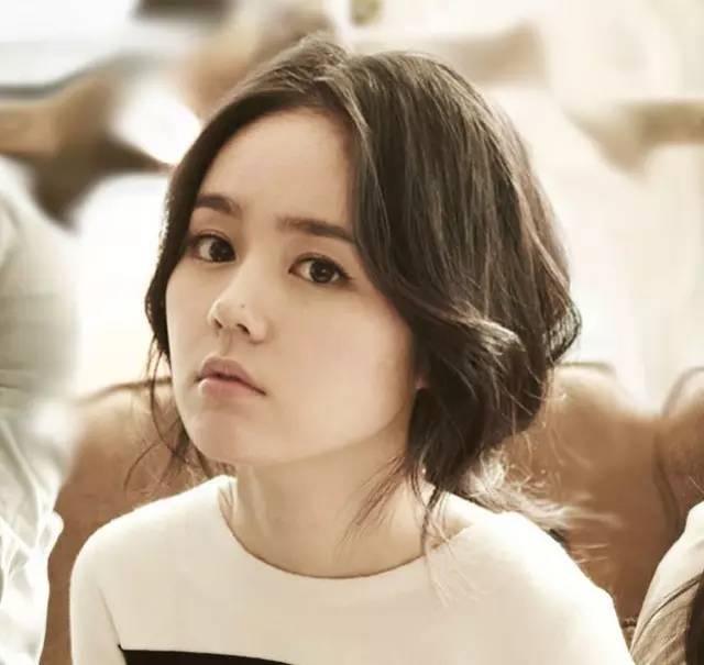 自古以来就有"琼鼻樱唇"的说法,看来古人形容美丽女人的精致外貌都是