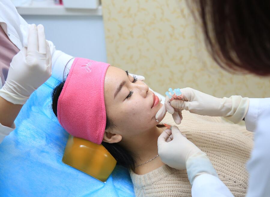 下颚线雕塑,下巴塑形,下脸型调整等鼻部线雕,提升:如鼻小柱延长,鼻尖