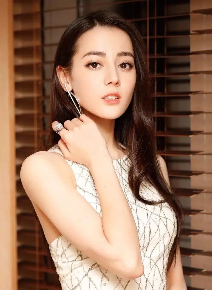 鼻子挺不挺,山根说了算! 鼻子挺不挺,山根说了算!