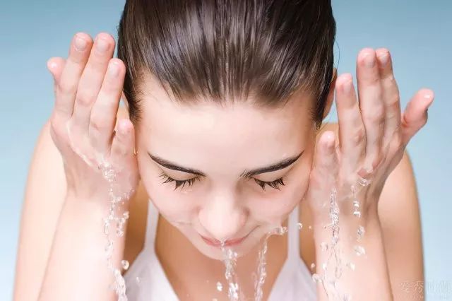 Káº¿t quáº£ hÃ¬nh áº£nh cho woman washing face