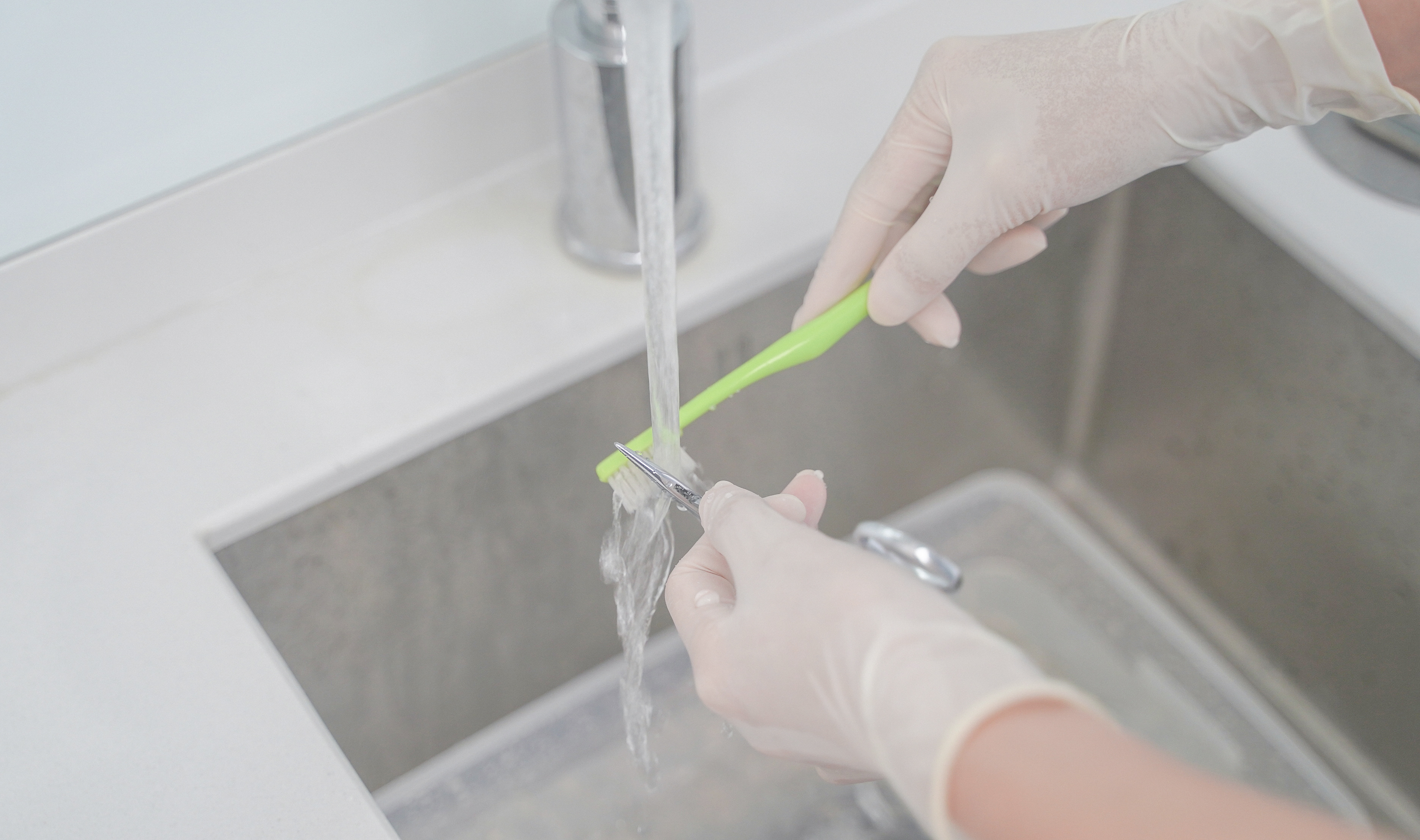 深圳牙齿矫正慈恩齿科x器械无菌消毒