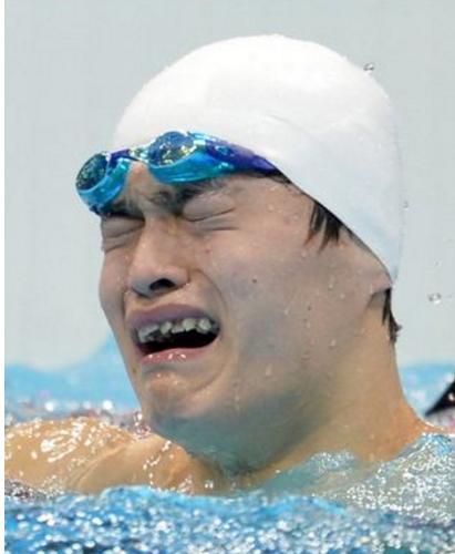 盘点一些没整牙之前,牙齿很难看的明星!