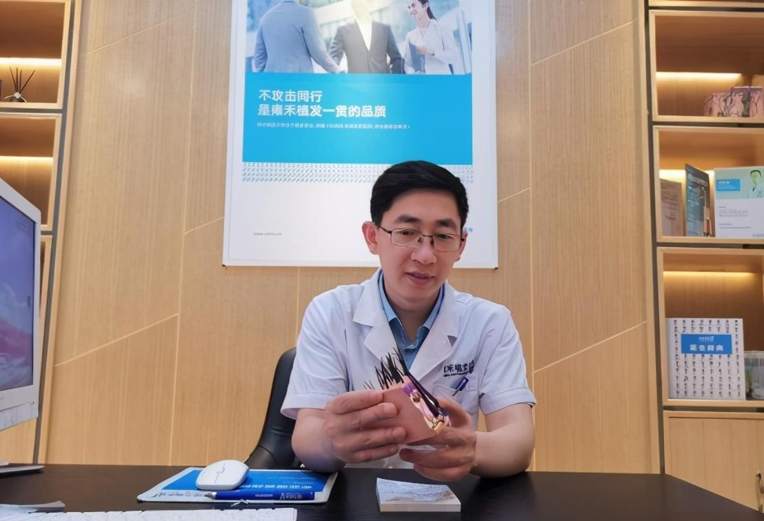 鸡皮疙瘩皮肤科脱发(皮肤鸡皮疙瘩脱皮还痒) 鸡皮疙瘩皮肤科脱发(皮肤鸡皮疙瘩脱皮还痒)