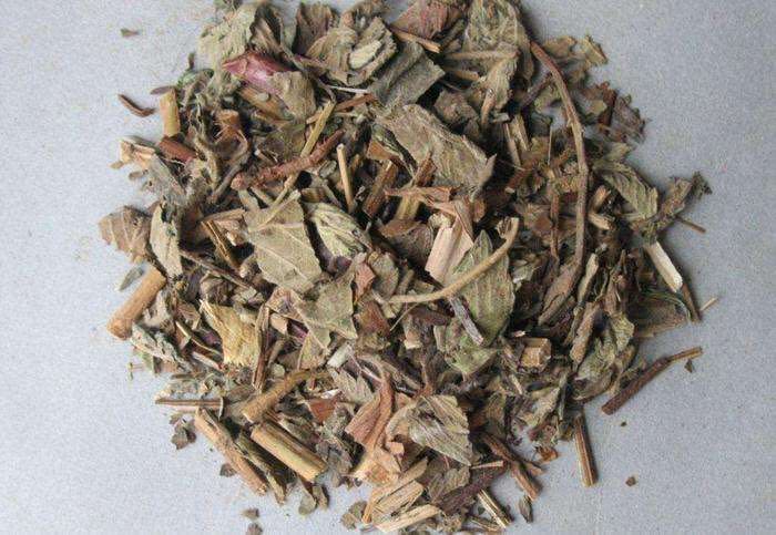 仙鹤草,又叫脱力草或石打穿,是一味常用止血药,虽然人们将它划归为