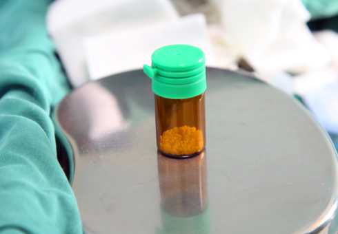 异体骨隆鼻可靠吗?