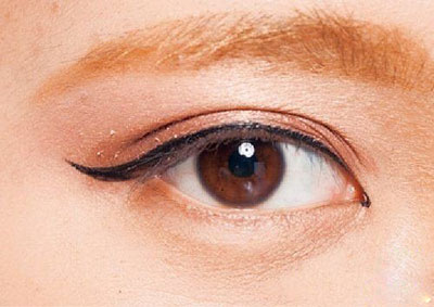 4-尖内眼角-400.jpg