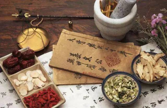 月经是女人健康的晴雨表，阴晴不定时你需要这10招！早看早好