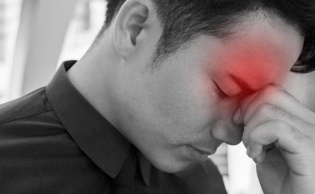 正月初六李师傅突发头痛和一侧肢体无力2019年2月10日,正月初六,下午5