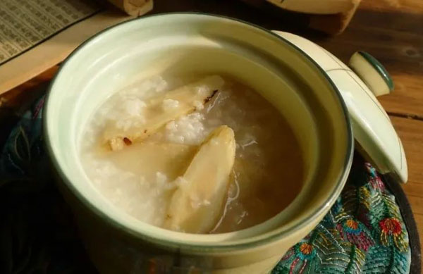 肾病水肿食疗首选黄芪粥补气降血压利尿消肿