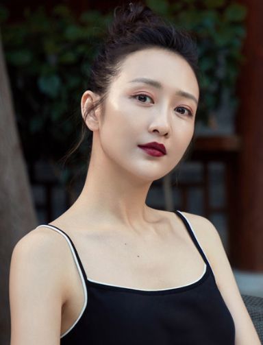 王鸥的媚气最近在直男聚集地非常被肯定,认为她的美丽是足够勾魂偷心