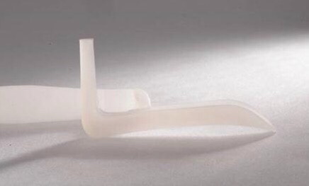 1,隆鼻手术的硅胶假体