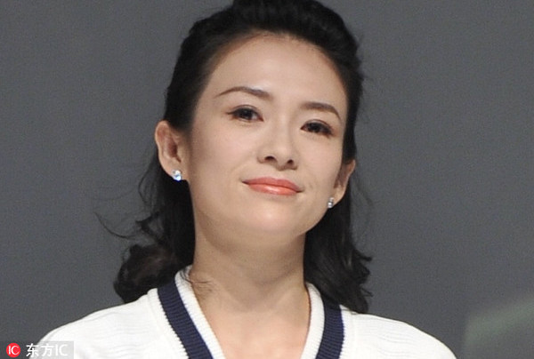 嬢嬢些和妙龄少女的区别就在于嘴角与鼻翼之间的那两撇纹路,也就是