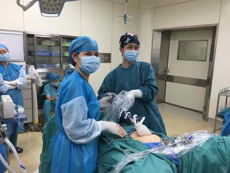 16岁女孩17cm的囊肿如何手术不留痕