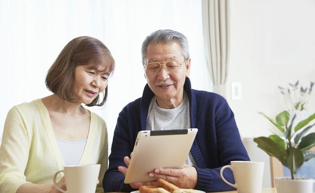 70歲的老年人,如何養生?注意3種疾病風險,生活上做好5點很