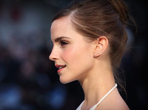 编者语:大洋彼岸欧美白种人,基本都是高鼻梁翘下巴,看起来美美哒.