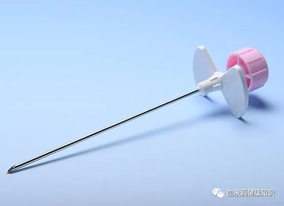 然而,多数患者对这个检查都充满了疑惑,认为做骨穿,抽骨髓对身体是有