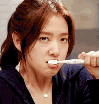 杨紫摘牙套吓到张一山?"整牙"人都有本辛酸史!