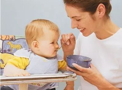 宝宝辅食添加全面指导，吃什么，不能吃什么全在这！