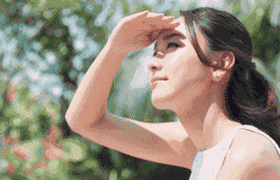 另外减少痘印也要做好预防,痘痘炎症消失后,也要注意防晒,做好舒缓