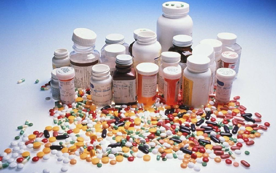 因为多药联合,容易出现药物的相互作用,影响癫痫药物的治疗效果,而且