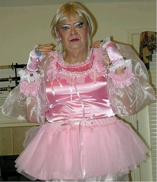 异装症即异性装扮癖,在icd-10中称为"恋物性异装症",是恋物症的一种