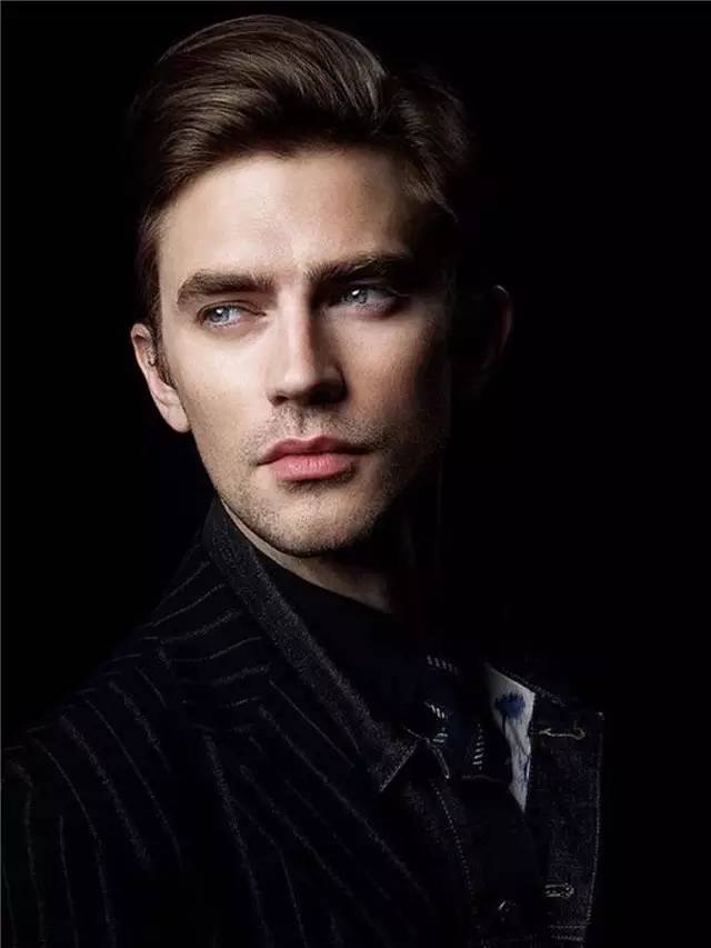 男士纹眉是什么感受?答案当然是让你帅气加倍!