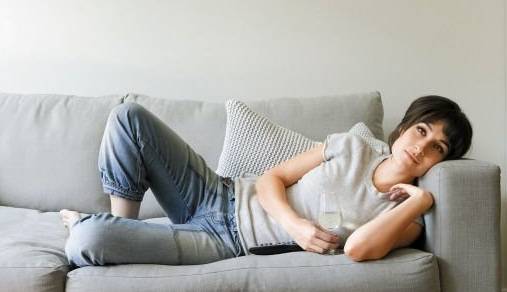 半躺对腰椎的伤害有多大你知道吗