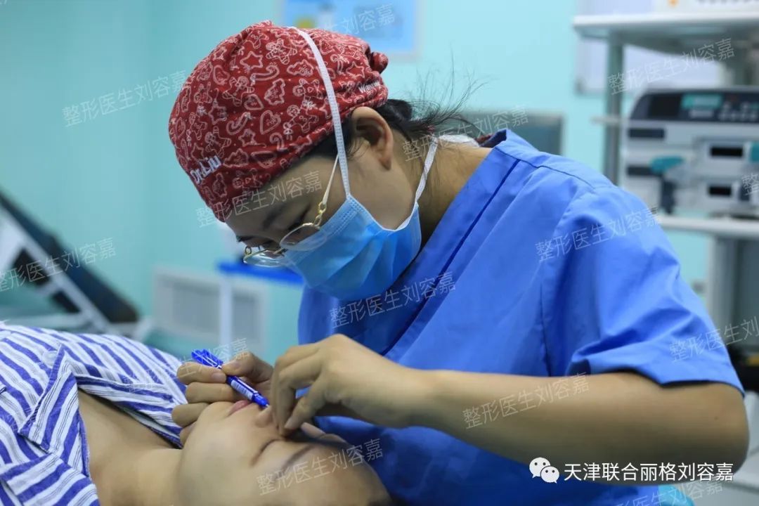 注射硅胶隆鼻安全吗_液体硅胶注射隆鼻_注射硅胶隆鼻后还能取出来吗