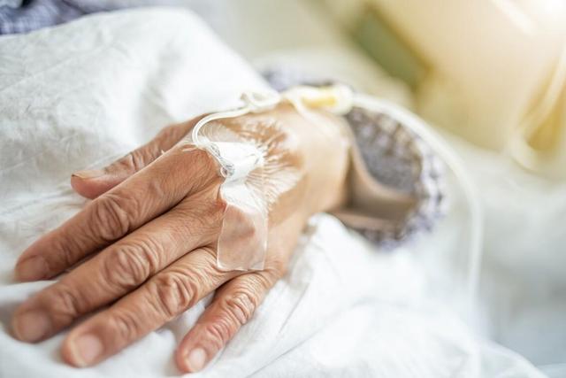 秋季养生误区2:秋季输液通血管?并不靠谱