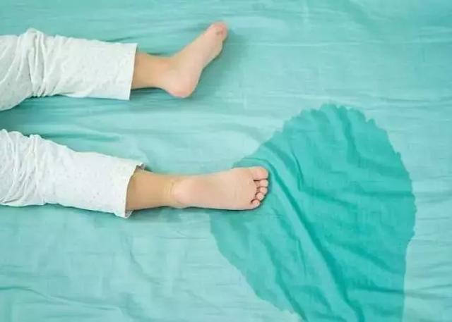 宝宝尿床有问题?专家说如何正确对待是关键