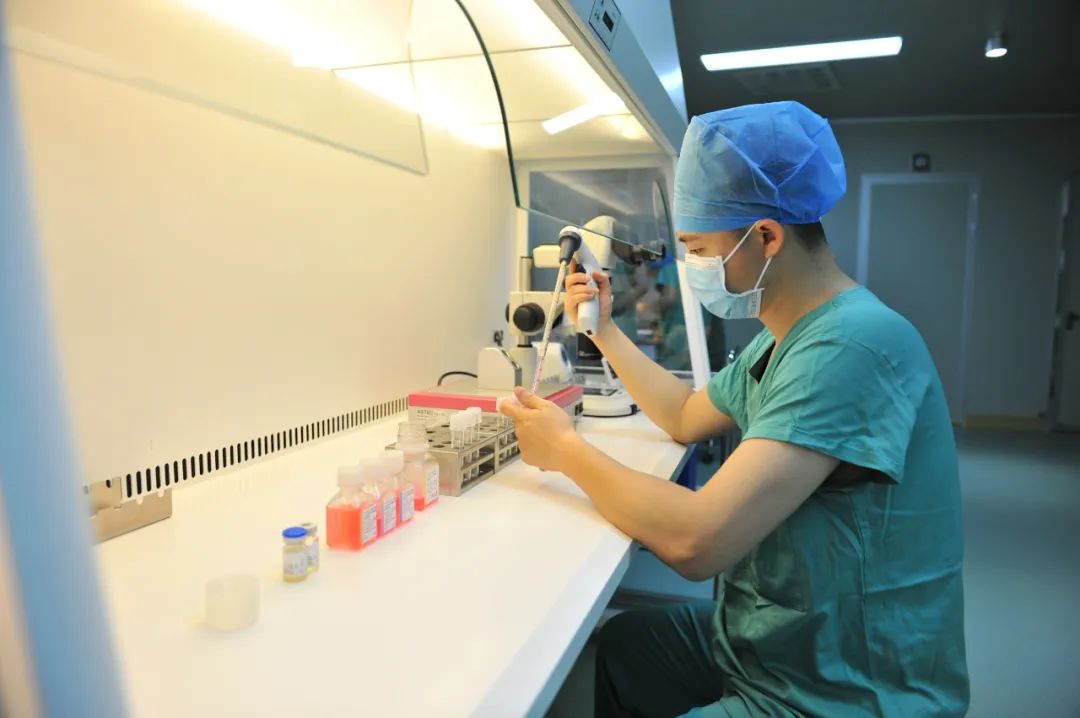 2023年在深圳做试管婴儿需多少钱？