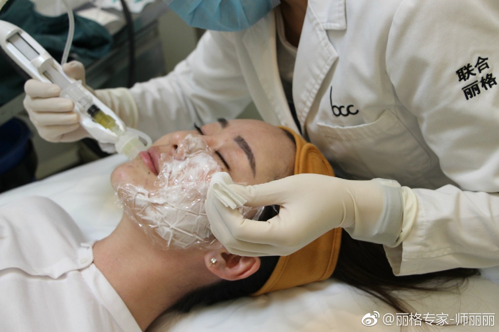 师医生护肤课堂水光注射草莓脸也能变番茄脸