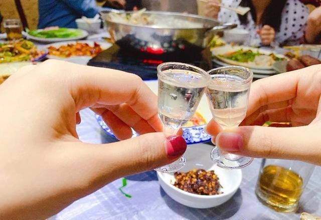 减轻伤害,喝酒时要这样做