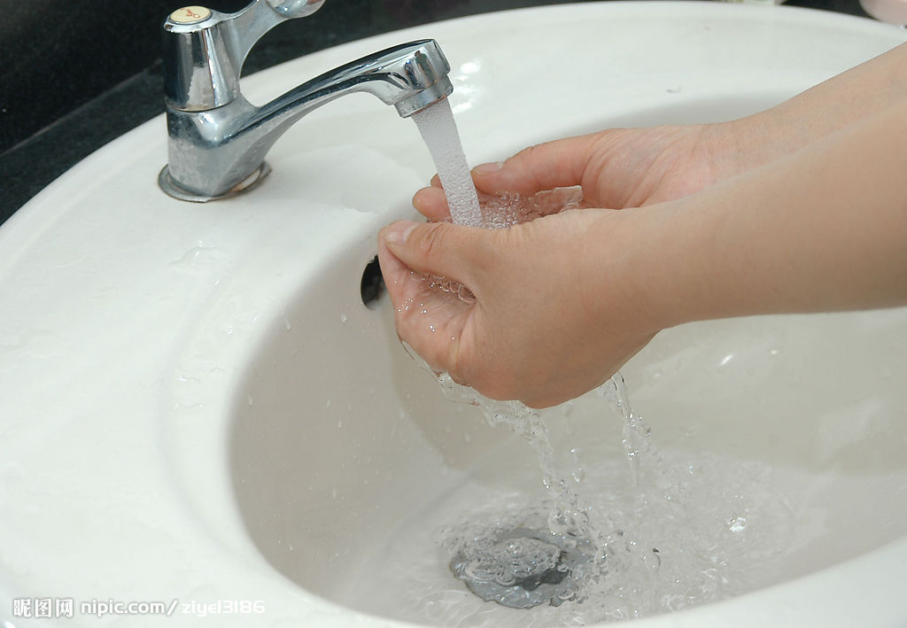 到底该用多少度的水冲调奶粉?原来存在很多误区!-刘长伟副主任医师-爱