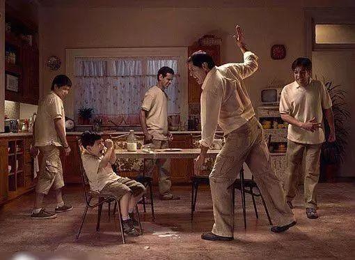 如果你越能控制自己的情绪,你的孩子长大越出众 如果你越能控制自己的情绪,你的孩子长大越出众