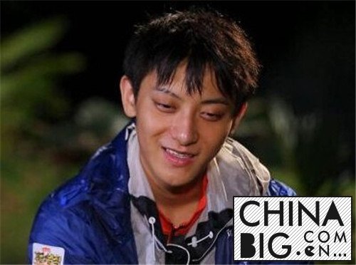 67黄子韬整容前后照片对比卸妆后简直吓死人